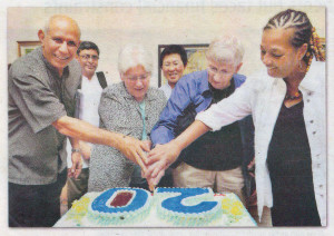 (Front from left to right) Dato Anwar Fazal, Dr. Felicity Savage, Dr. Audrey Naylor, and Fidalgo cutting the WABA 20th Anniversary birthday cake, with Dr. Arun Gupta (second left) and Lydia Ong. 